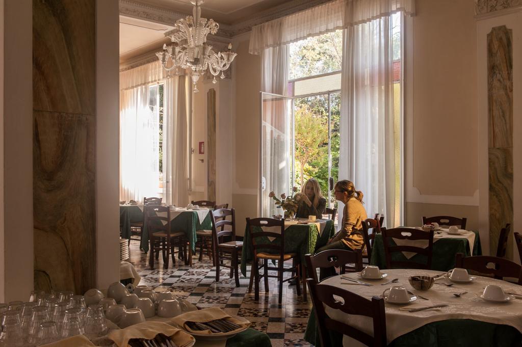 Hotel Byron Λίντο της Βενετίας Εξωτερικό φωτογραφία